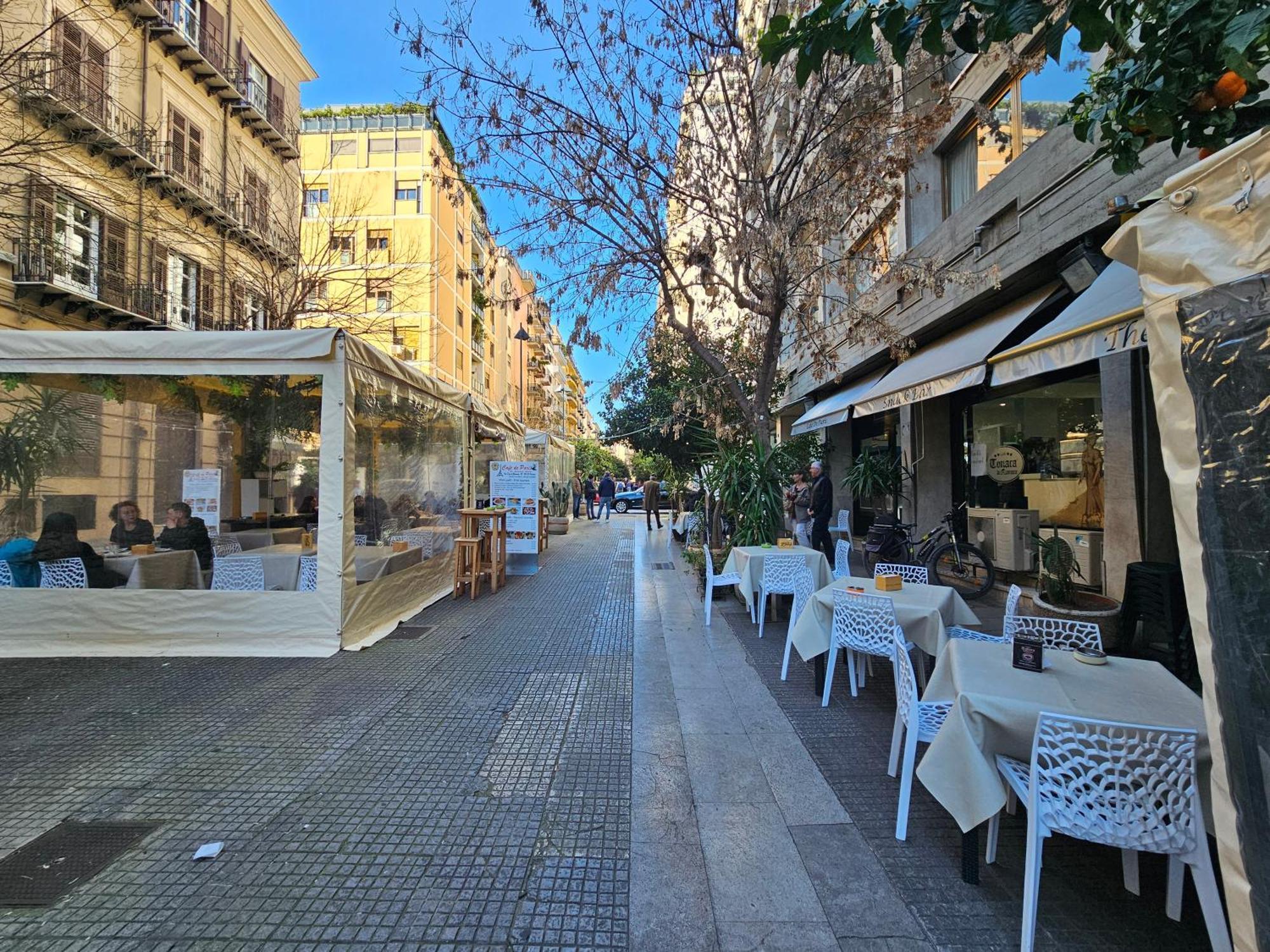 Palermo Belmonte Florio Apartment Bagian luar foto